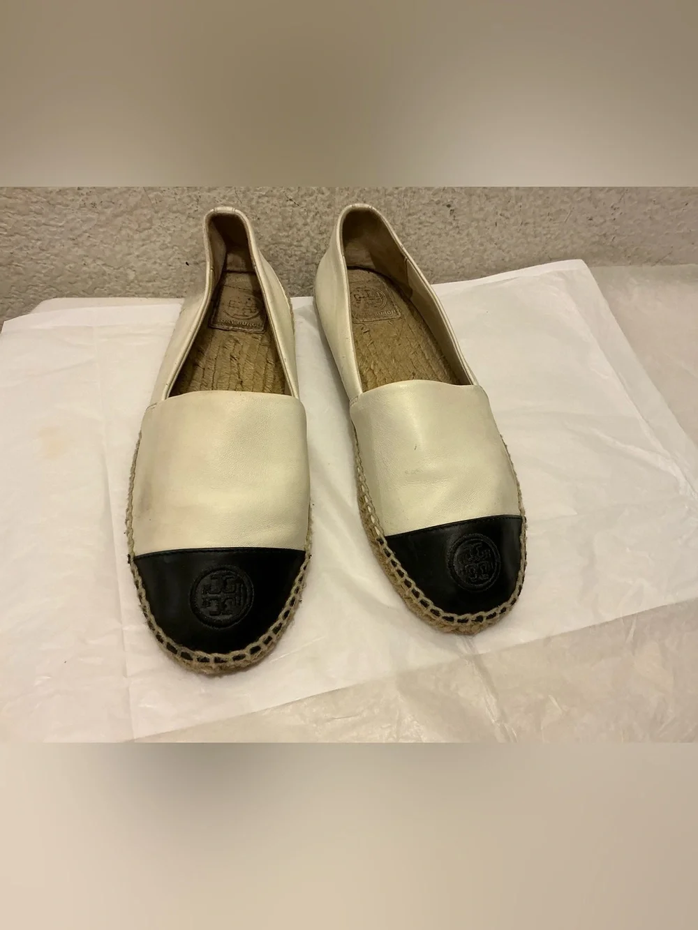 Tory Burch Ivory Leather Espadrilles with Black Toe Caps 11M
